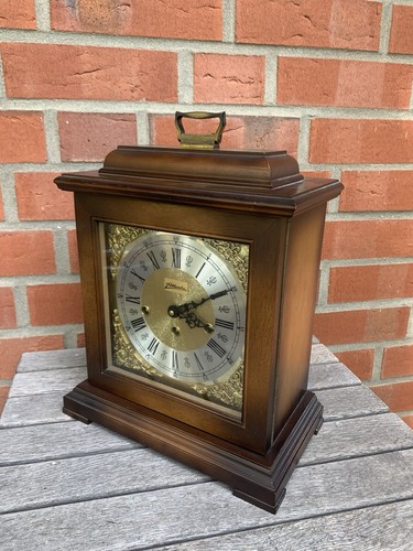 Alte uhr kaminuhr - uhr,